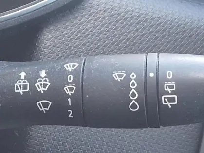 Photo 21 Renault Clio Société V Air Nav Blue dCi 85