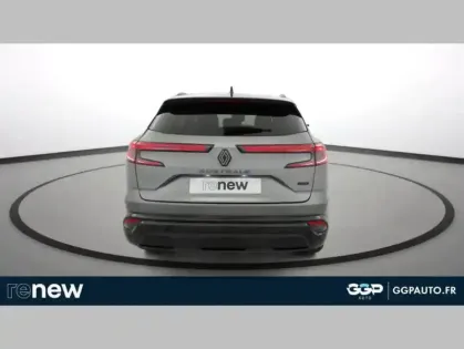 Photo 8 Renault Austral E-Tech hybrid 200 Techno esprit Alpine