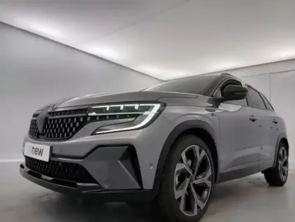 Photo 17 Renault Austral E-Tech hybrid 200 Techno esprit Alpine