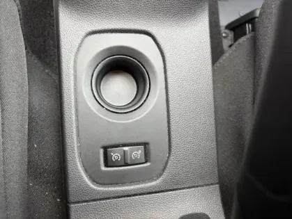 Photo 28 Dacia Duster II Prestige Blue dCi 115 4x2