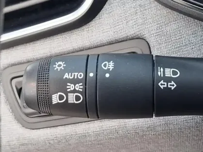 Photo 24 Renault Clio Gén. V (BJA) Ph2 Evolution 5