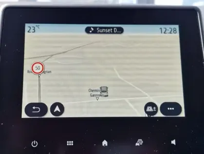 Photo 10 Renault Clio Gén. V (BJA) Ph2 Evolution 5