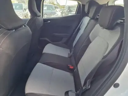 Photo 13 Renault Clio Gén. V (BJA) Ph2 Evolution 5