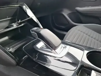 Photo 13 Peugeot 208  Electrique 50 kWh 136ch