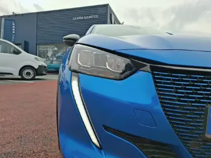 Photo 15 Peugeot 208  Electrique 50 kWh 136ch