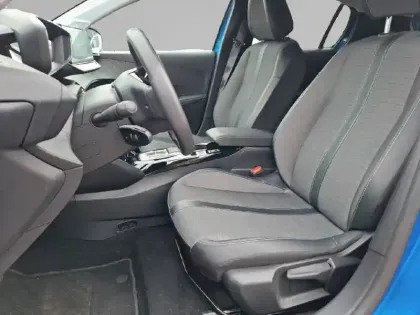 Photo 10 Peugeot 208  Electrique 50 kWh 136ch