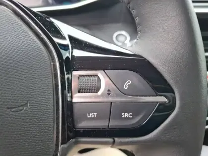 Photo 26 Peugeot 208  Electrique 50 kWh 136ch