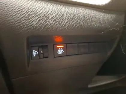 Photo 17 Peugeot 2008  PureTech 100 S&S BVM6