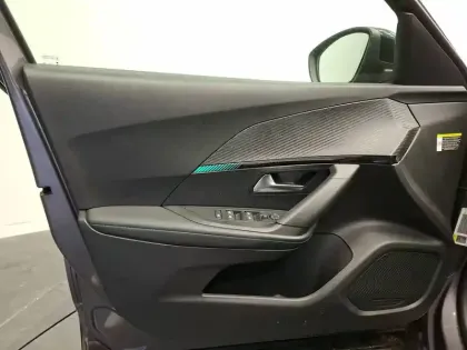 Photo 10 Peugeot 2008  PureTech 100 S&S BVM6