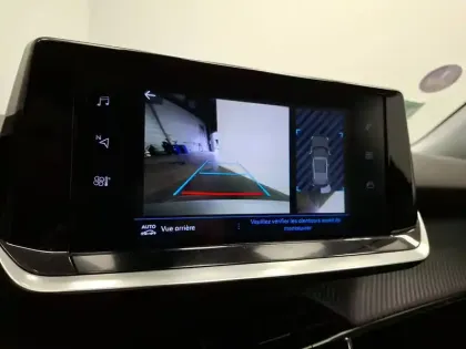 Photo 24 Peugeot 2008  PureTech 100 S&S BVM6