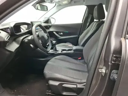 Photo 8 Peugeot 2008  PureTech 100 S&S BVM6