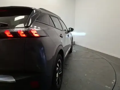 Photo 32 Peugeot 2008  PureTech 100 S&S BVM6