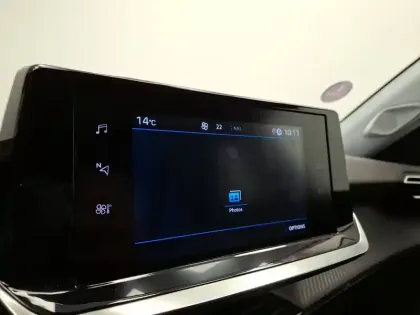 Photo 21 Peugeot 2008  PureTech 100 S&S BVM6