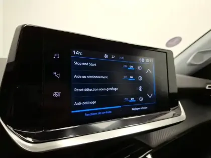 Photo 22 Peugeot 2008  PureTech 100 S&S BVM6