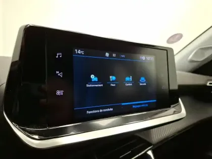 Photo 23 Peugeot 2008  PureTech 100 S&S BVM6