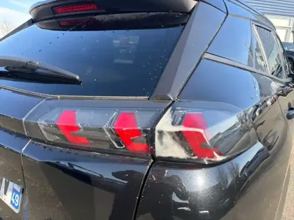 Photo 16 Peugeot 2008  BlueHDi 130 S&S EAT8