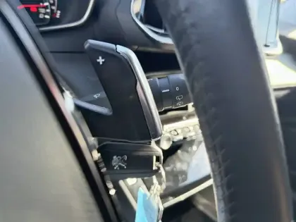 Photo 19 Peugeot 2008  BlueHDi 130 S&S EAT8