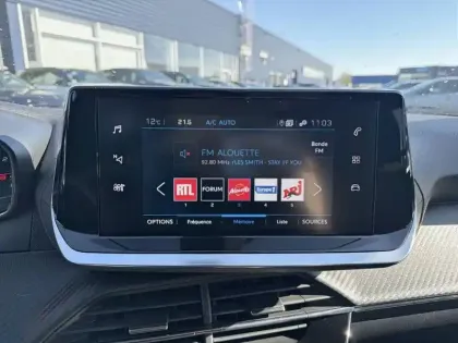 Photo 24 Peugeot 2008  BlueHDi 130 S&S EAT8