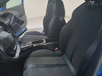 Photo 30 Peugeot 2008  Electrique 136 ch