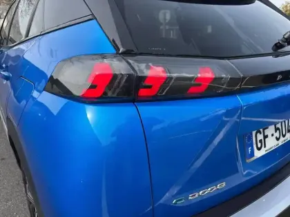 Photo 16 Peugeot 2008  Electrique 136 ch