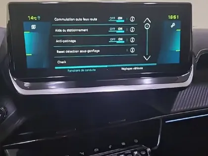 Photo 40 Peugeot 2008  Electrique 136 ch