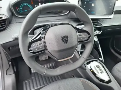 Photo 35 Peugeot 208  Hybrid 110 ch e-DCS6