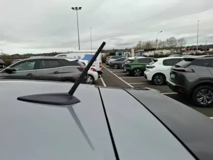 Photo 49 Peugeot 208  Hybrid 110 ch e-DCS6