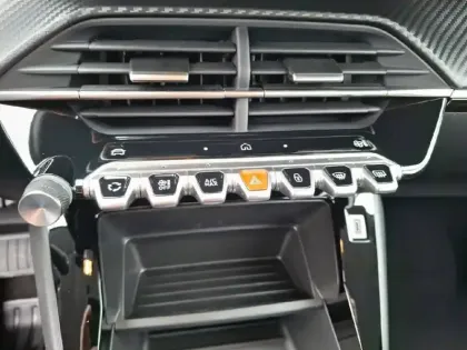 Photo 44 Peugeot 208  Hybrid 110 ch e-DCS6