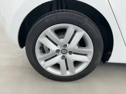 Photo 52 Renault Clio Gén. V (BJA) Ph1 Business 5