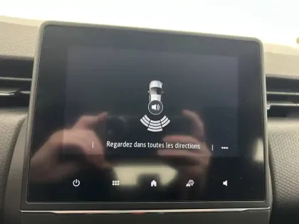 Photo 54 Renault Clio Gén. V (BJA) Ph1 Business 5