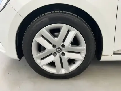 Photo 18 Renault Clio Gén. V (BJA) Ph1 Business 5