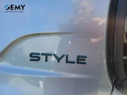 Photo 12 Peugeot 208  PureTech 75 S&S BVM5