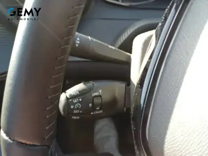 Photo 18 Peugeot 208  PureTech 75 S&S BVM5
