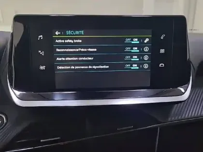 Photo 41 Peugeot 2008 Gén. II Ph1 NG Allure 5