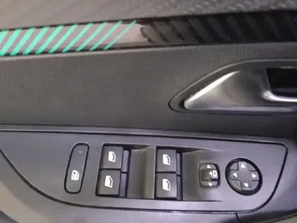 Photo 50 Peugeot 2008 Gén. II Ph1 NG Allure 5