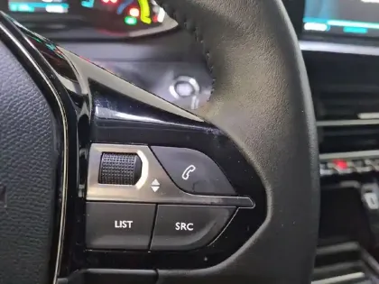 Photo 48 Peugeot 2008 Gén. II Ph1 NG Allure 5