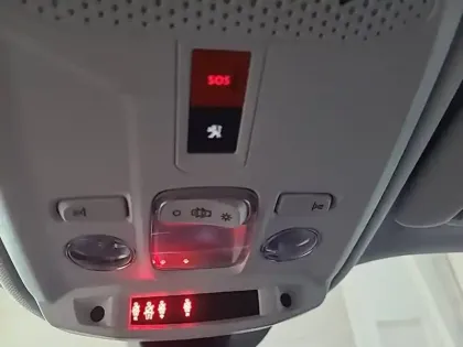 Photo 45 Peugeot 2008 Gén. II Ph1 NG Allure 5