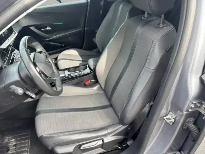 Photo 10 Peugeot 2008  Electrique 136 ch