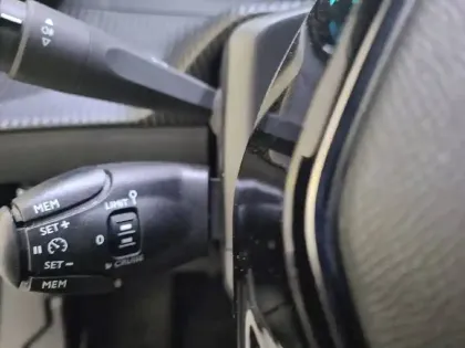Photo 114 Peugeot 2008  Electrique 136 ch