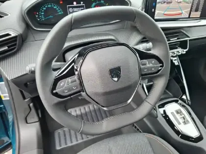 Photo 31 Peugeot 2008  Hybrid 110 e-DCS6