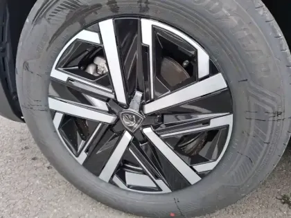 Photo 35 Peugeot 2008  Hybrid 110 e-DCS6