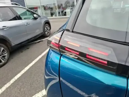 Photo 39 Peugeot 2008  Hybrid 110 e-DCS6