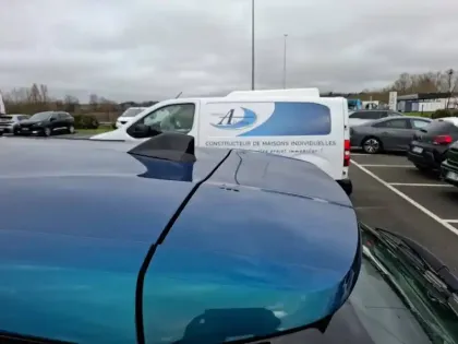 Photo 42 Peugeot 2008  Hybrid 110 e-DCS6