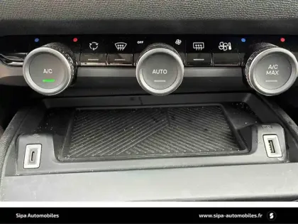 Photo 26 Citroën C4  PureTech 130 S&S EAT8