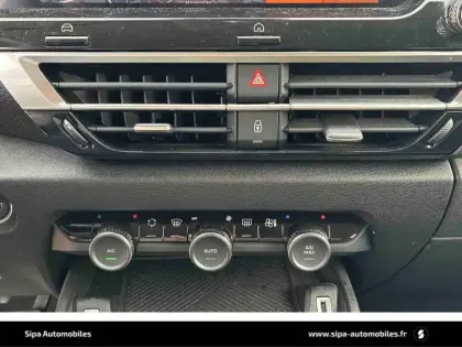 Photo 16 Citroën C4  PureTech 130 S&S EAT8