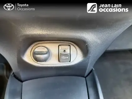 Photo 19 Toyota Yaris  70 VVT-i