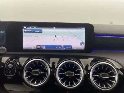 Photo 20 Mercedes Classe A  180 d 8G-DCT