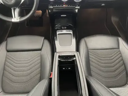 Photo 97 Mercedes Classe A  180 d 8G-DCT