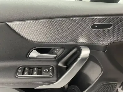 Photo 95 Mercedes Classe A  180 d 8G-DCT