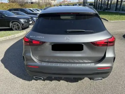 Photo 38 Mercedes GLA  200 d 8G-DCT